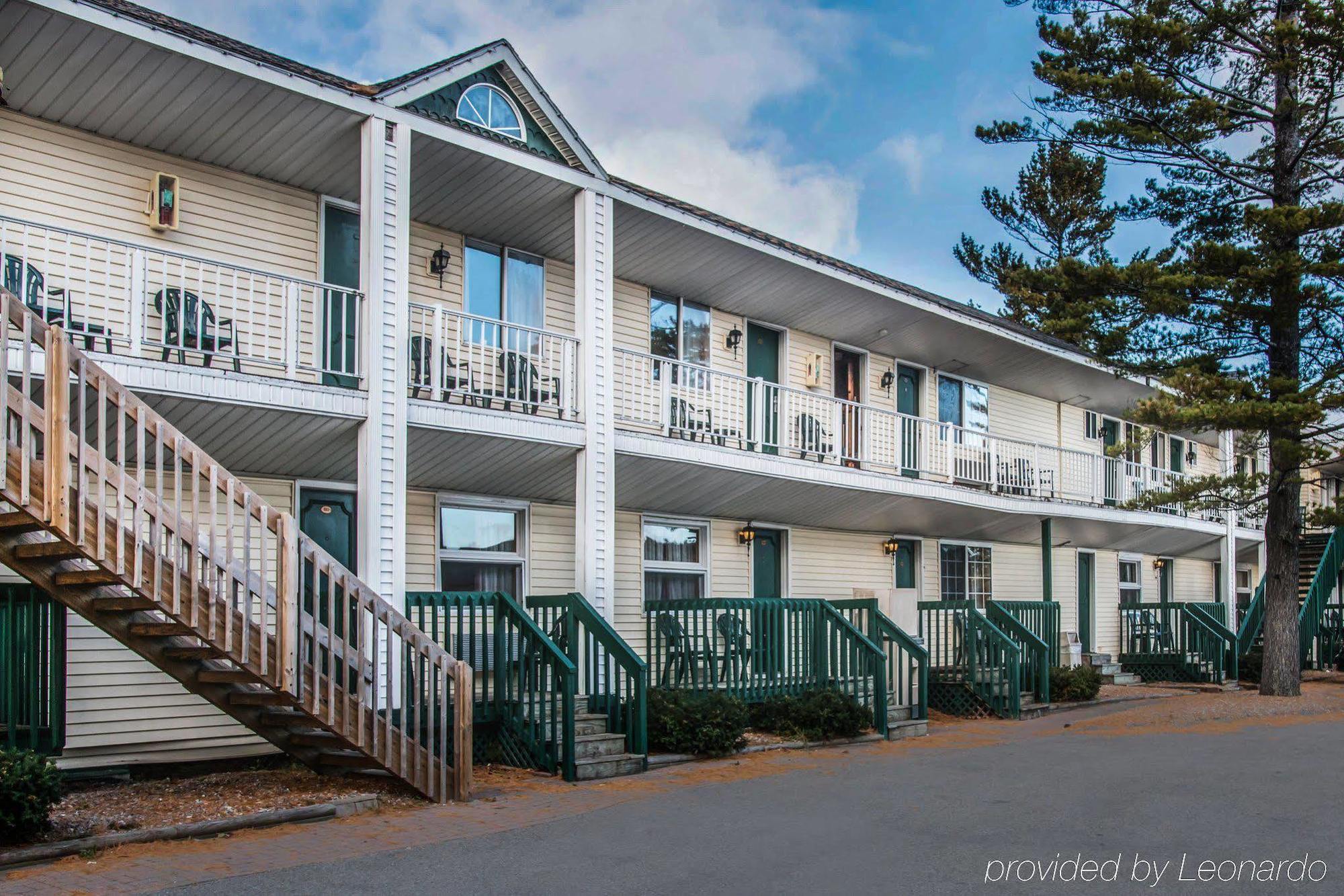 Econo Lodge Bayview Mackinaw City Kültér fotó